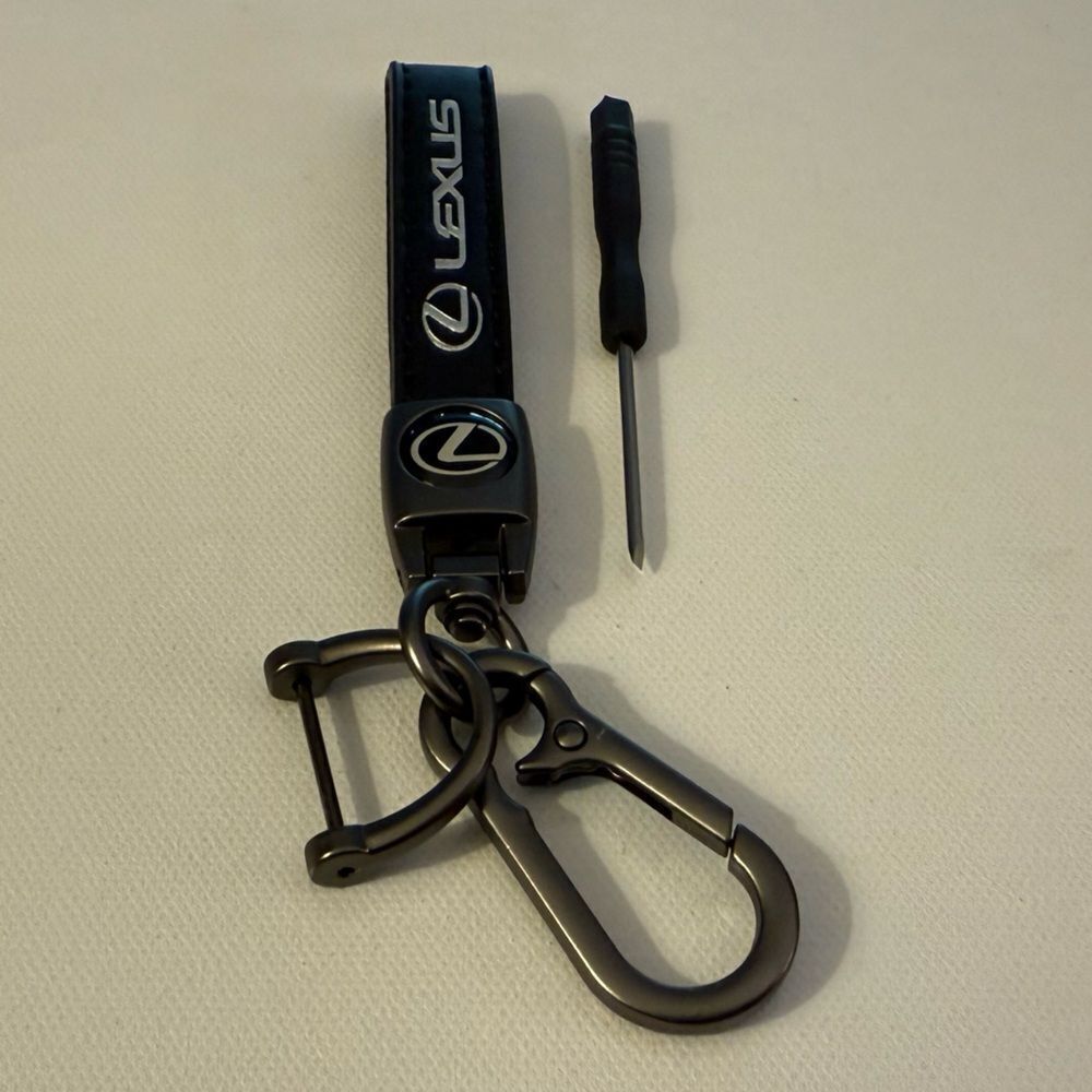 Lexus Key Fob Keychain in Black Leather with Logo NWT - Picture 3 of 4